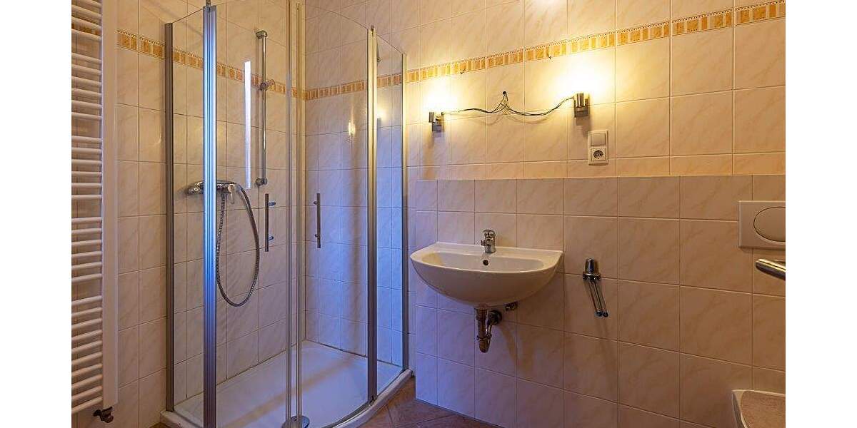 Einfamilienhaus Bad Neuenahr-Ahrweiler Lohrsdorf - 7 Zimmer, 185 m&sup2;, 595.000&euro; | Angebot:25739721