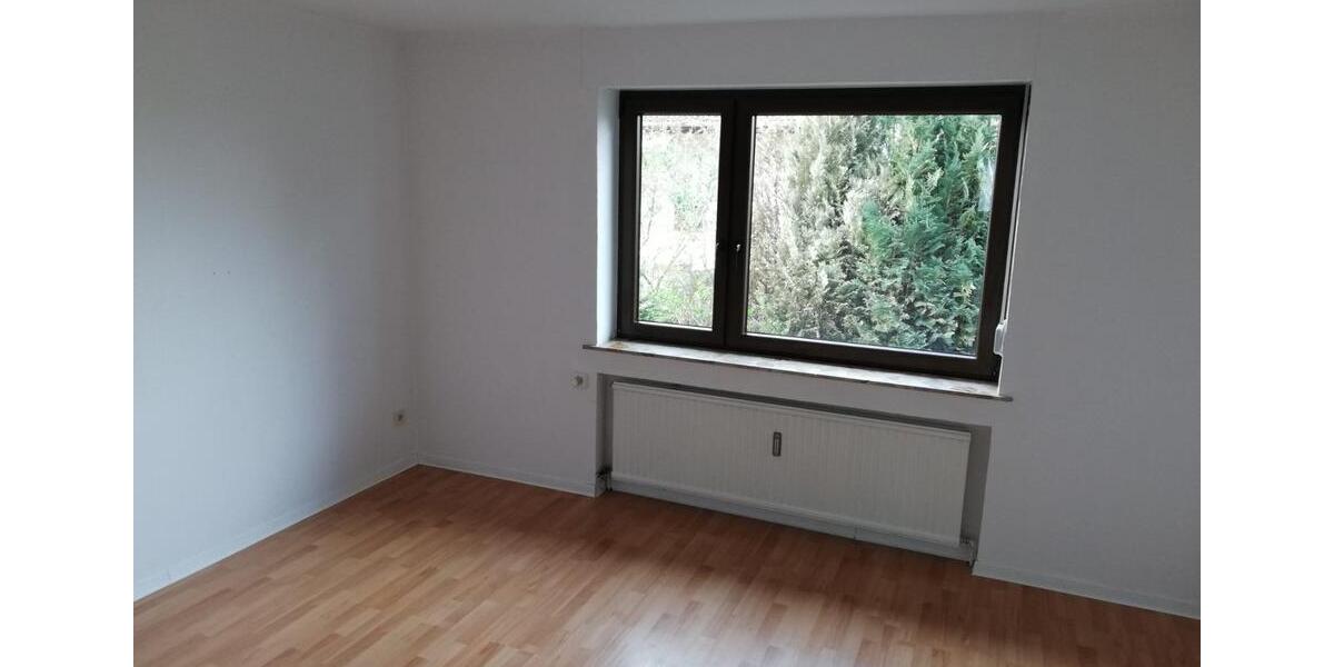 Erdgeschoßwohnung Dierdorf - 4 Zimmer, 120 m&sup2;, 960&euro; | Angebot:25755107
