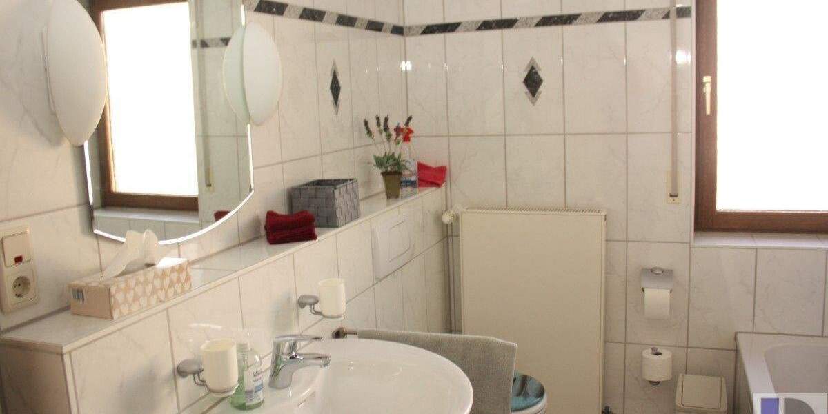 Einfamilienhaus Hümmerich - 6 Zimmer, 190 m&sup2;, 425.000&euro; | Angebot:25695128