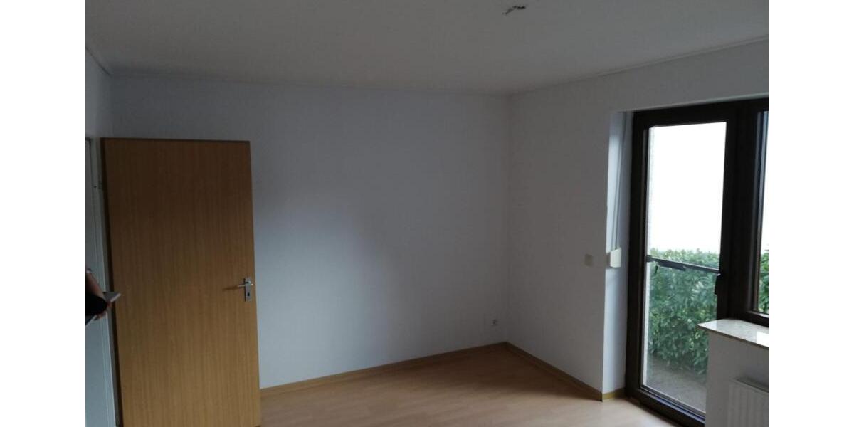 Erdgeschoßwohnung Dierdorf - 4 Zimmer, 120 m&sup2;, 960&euro; | Angebot:25755107