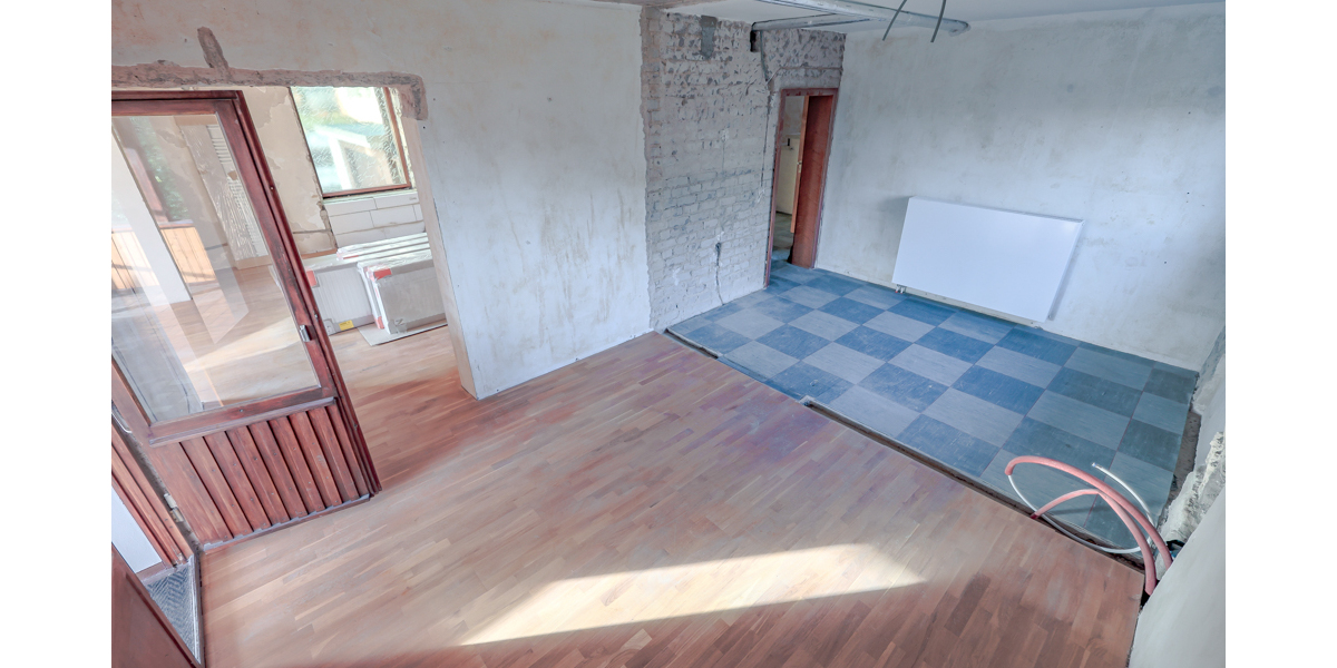 Rohdiamant mit Potenzial: Entkerntes Haus mit viel Platz für Mensch & Tier. 5686 m² Grundstück! - Einfamilienhaus Bad Honnef / Aegidienberg Aegidienberg | Angebot:25097239