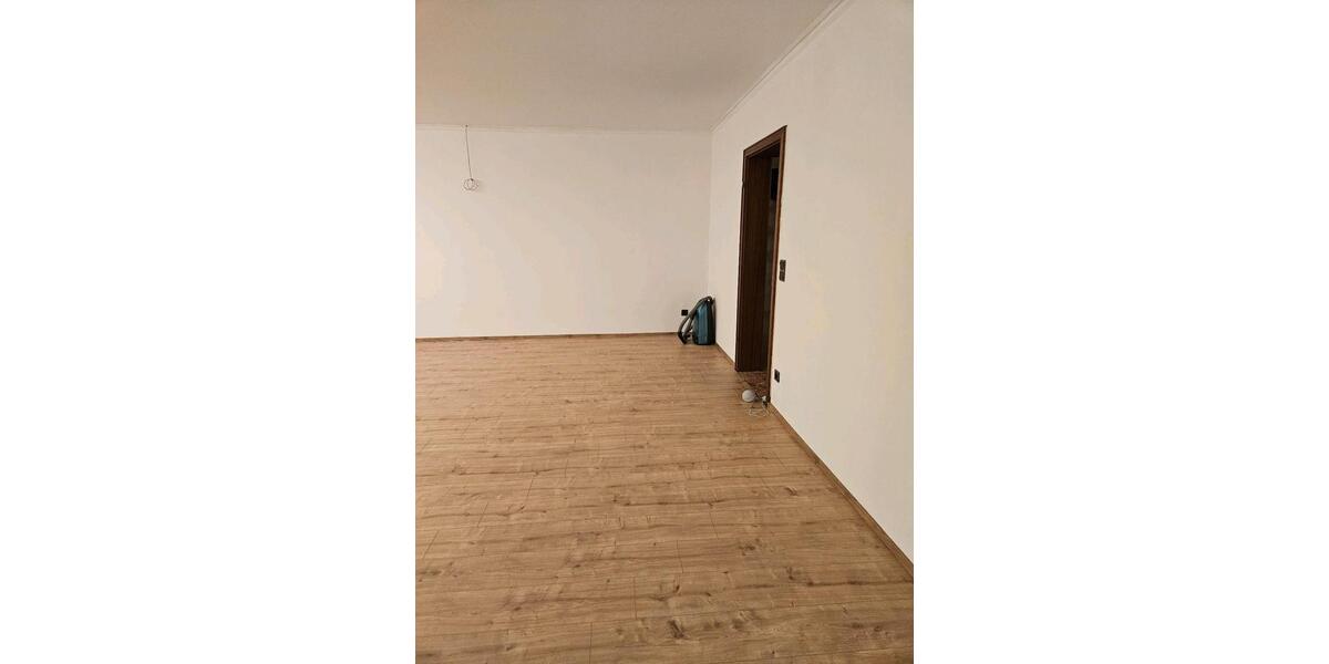 Erdgeschoßwohnung Dieblich - 6 Zimmer, 182 m&sup2;, 1.350&euro; | Angebot:25647040