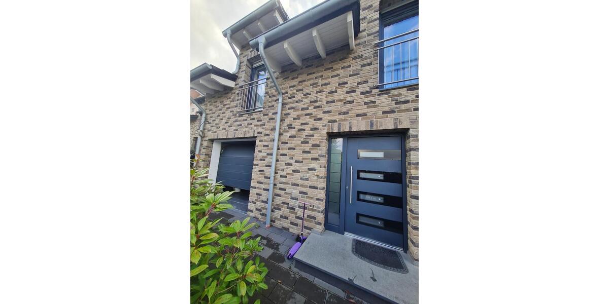 Reihenhaus Asbach - 7 Zimmer, 150 m&sup2;, 460.000&euro; | Angebot:24836110