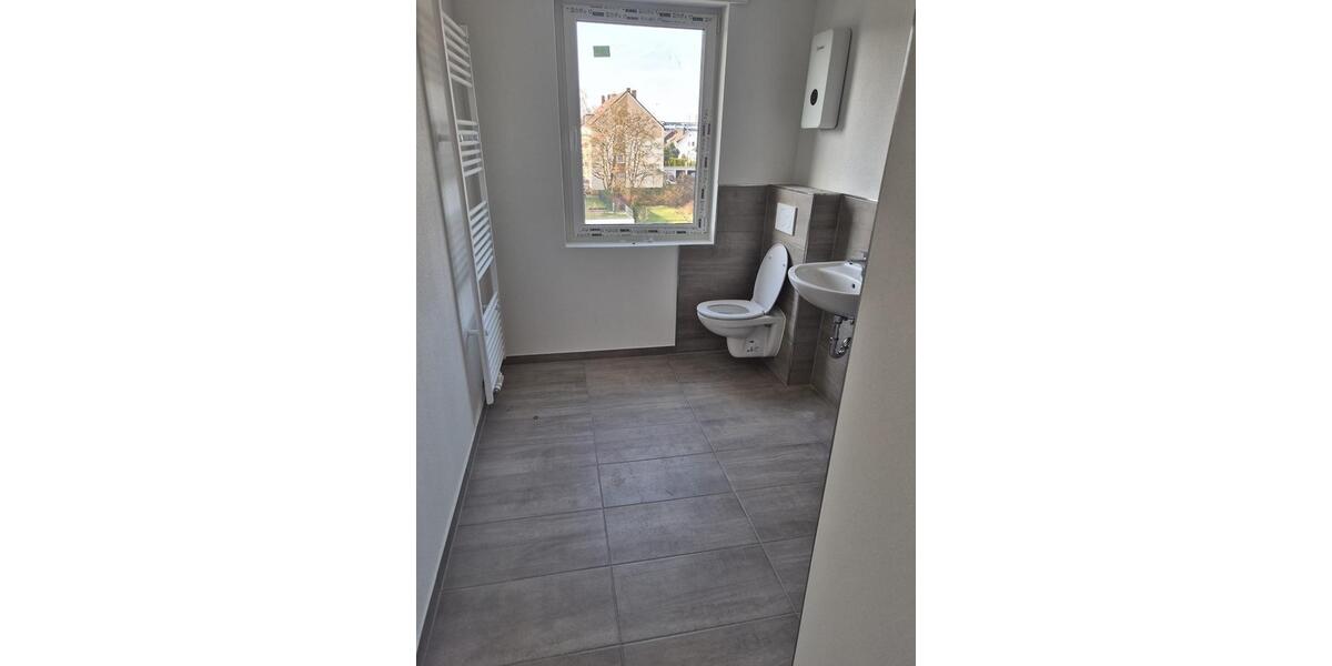 Dachgeschoßwohnung Koblenz - 2.5 Zimmer, 98 m&sup2;, 1.099&euro; | Angebot:25641190