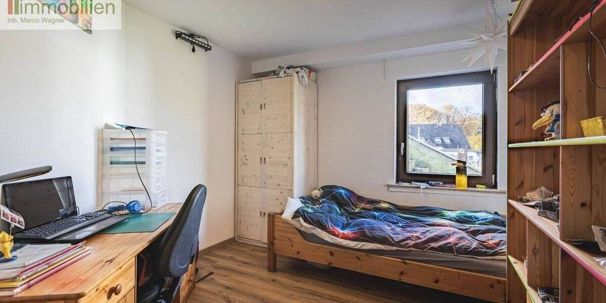 Einfamilienhaus Breitscheid - 9 Zimmer, 200 m&sup2;, 449.000&euro; | Angebot:25744964