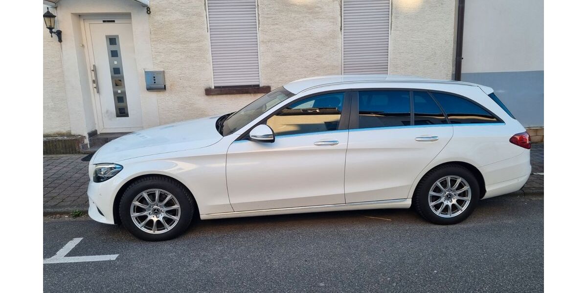 Mercedes-Benz C 200 181.000 km 15.500 &euro; Höhr-Grenzhausen 56203