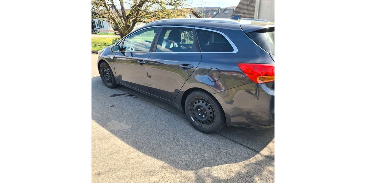 Kia ceed / Ceed 120.417 km 10.999 &euro; Stürzelbach 57614