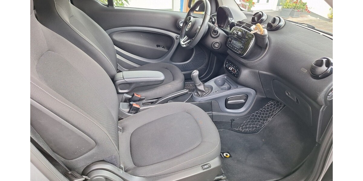 Smart Fortwo Cabrio 45.200 km 10.500 &euro; Isenburg 56269