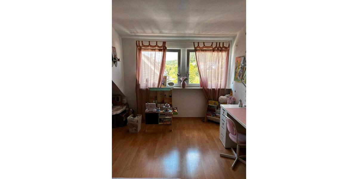 Etagenwohnung Burgbrohl - 3 Zimmer, 95 m&sup2;, 880&euro; | Angebot:26664225