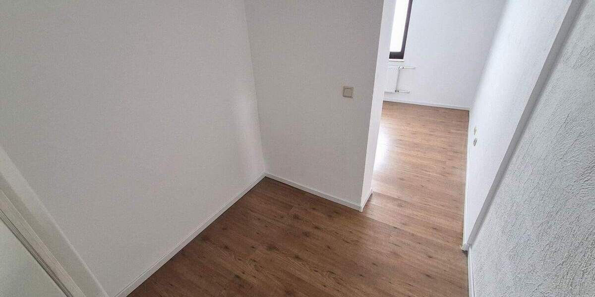 Mehrfamilienhaus, Wohnhaus Asbach-Altenhofen Altenhofen - 7 Zimmer, 179 m&sup2;, 195.000&euro; | Angebot:25738159