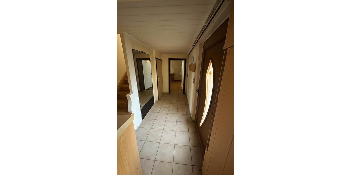 Mehrfamilienhaus, Wohnhaus Steimel - 13 Zimmer, 265 m&sup2;, 1.350&euro; | Angebot:26656497