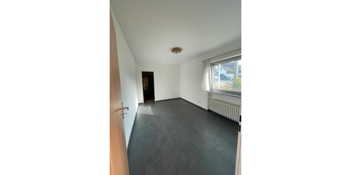 Erdgeschoßwohnung Raubach - 3 Zimmer, 94 m&sup2;, 650&euro; | Angebot:25636639