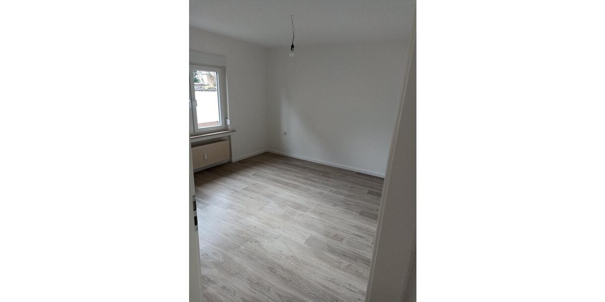 Hochparterre Bad Neuenahr-Ahrweiler Ahrweiler - 1 Zimmer, 85 m&sup2;, 800&euro; | Angebot:26004333