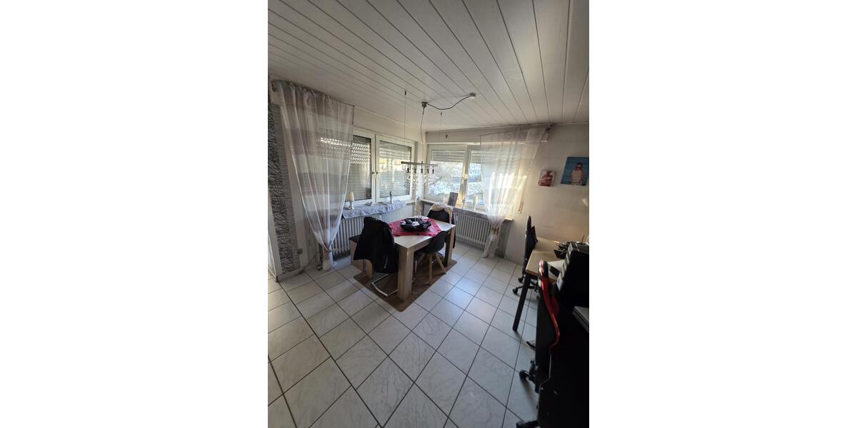 Etagenwohnung Koblenz Bubenheim - 3 Zimmer, 90 m&sup2;, 800&euro; | Angebot:25852447