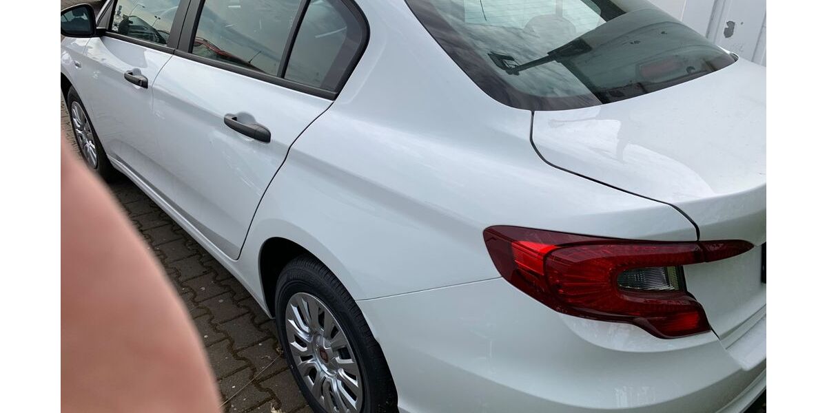 Fiat Tipo 49.656 km 8.999 &euro; Kemmenau 56132