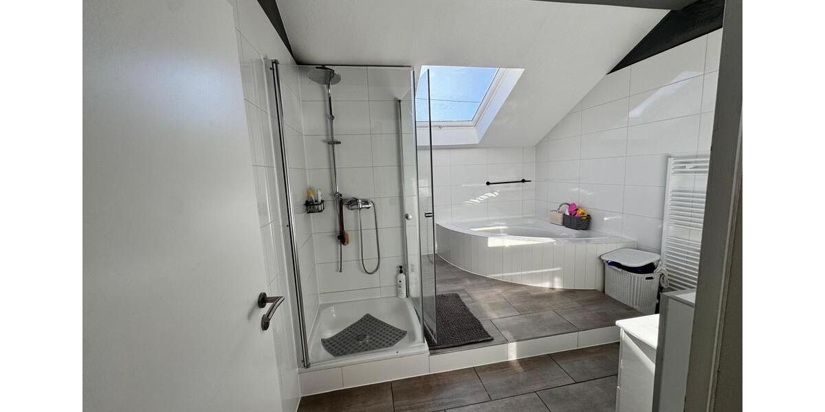 Doppelhaushälfte Melsbach - 5 Zimmer, 129 m&sup2;, 1.350&euro; | Angebot:26385804