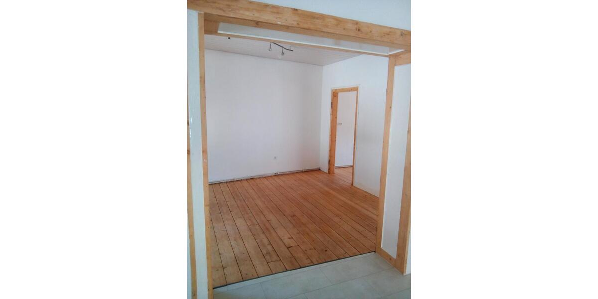 Etagenwohnung Dierdorf - 3 Zimmer, 100 m&sup2;, 550&euro; | Angebot:26030657