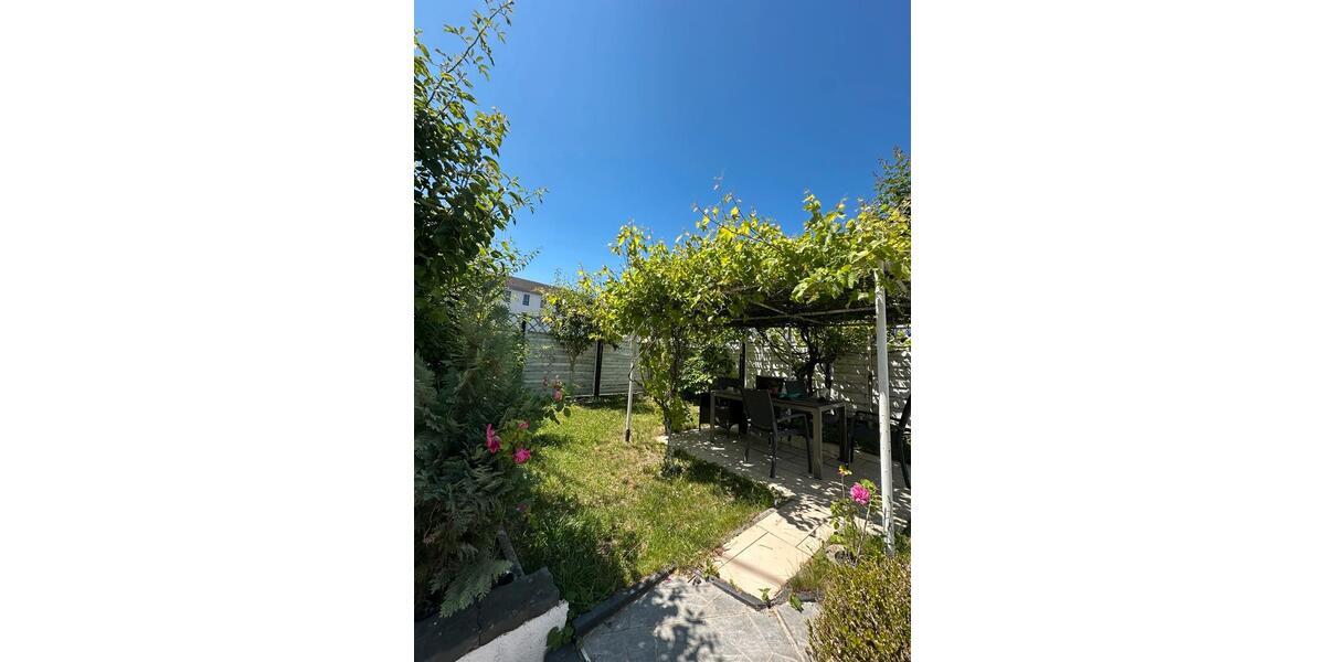 Dachgeschoßwohnung Kruft - 3 Zimmer, 80 m&sup2;, 700&euro; | Angebot:25075013