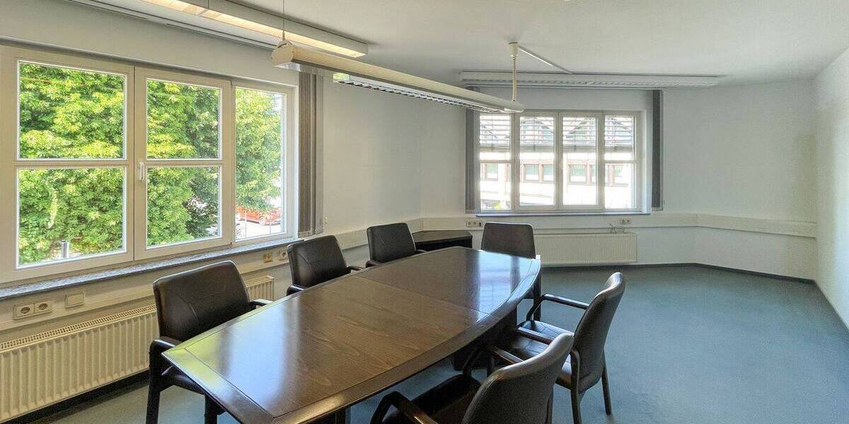 Gewerbeobjekt Rengsdorf - 6 Zimmer, 143 m&sup2;, 1.250&euro; | Angebot:25819916