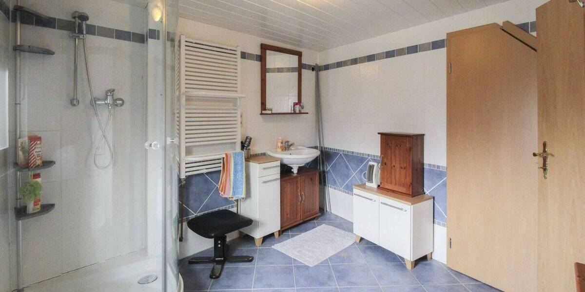 Mehrfamilienhaus, Wohnhaus Leutesdorf - 9 Zimmer, 308 m&sup2;, 360.000&euro; | Angebot:25999309