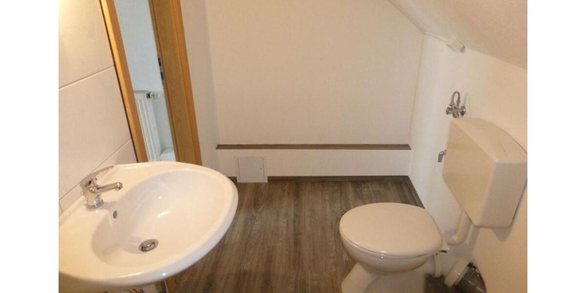 Dachgeschoßwohnung Urbach - 1 Zimmer, 42 m&sup2;, 385&euro; | Angebot:25248880