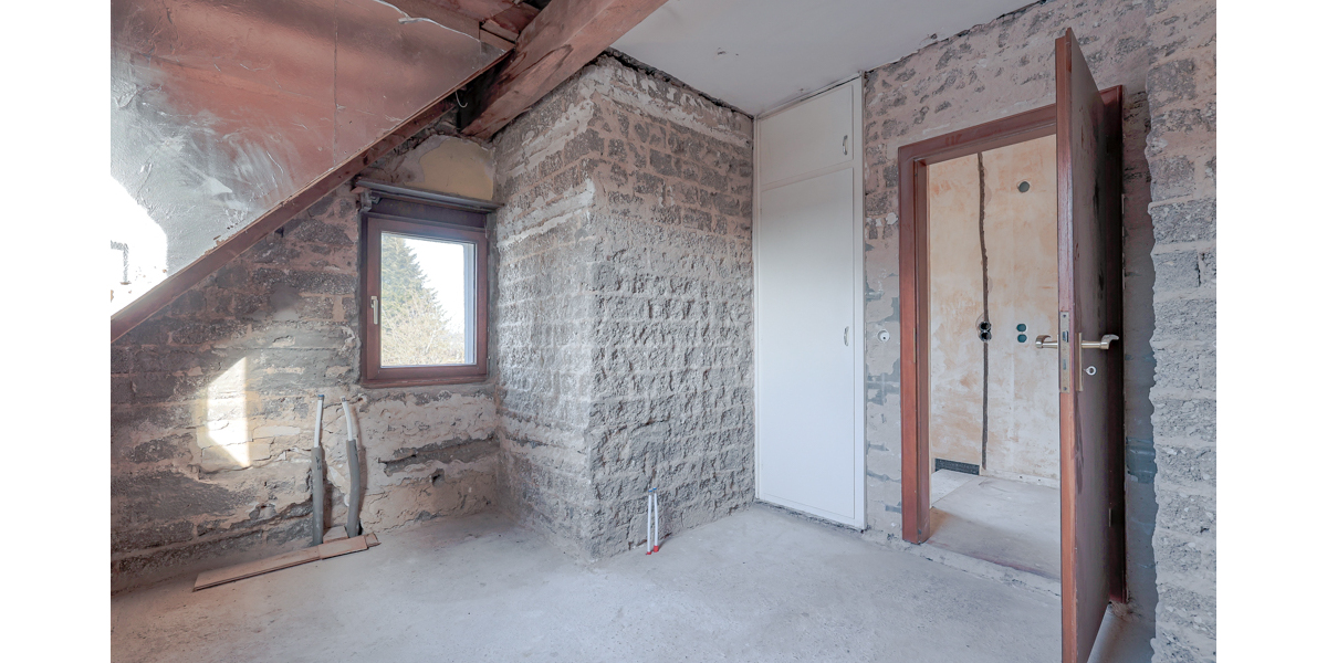 Rohdiamant mit Potenzial: Entkerntes Haus mit viel Platz für Mensch & Tier. 5686 m² Grundstück! - Einfamilienhaus Bad Honnef / Aegidienberg Aegidienberg | Angebot:25097239