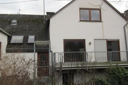 Haus Koblenz Bisholder - 7 Zimmer, 205 m&sup2;, 474.000&euro; | Angebot:24660343