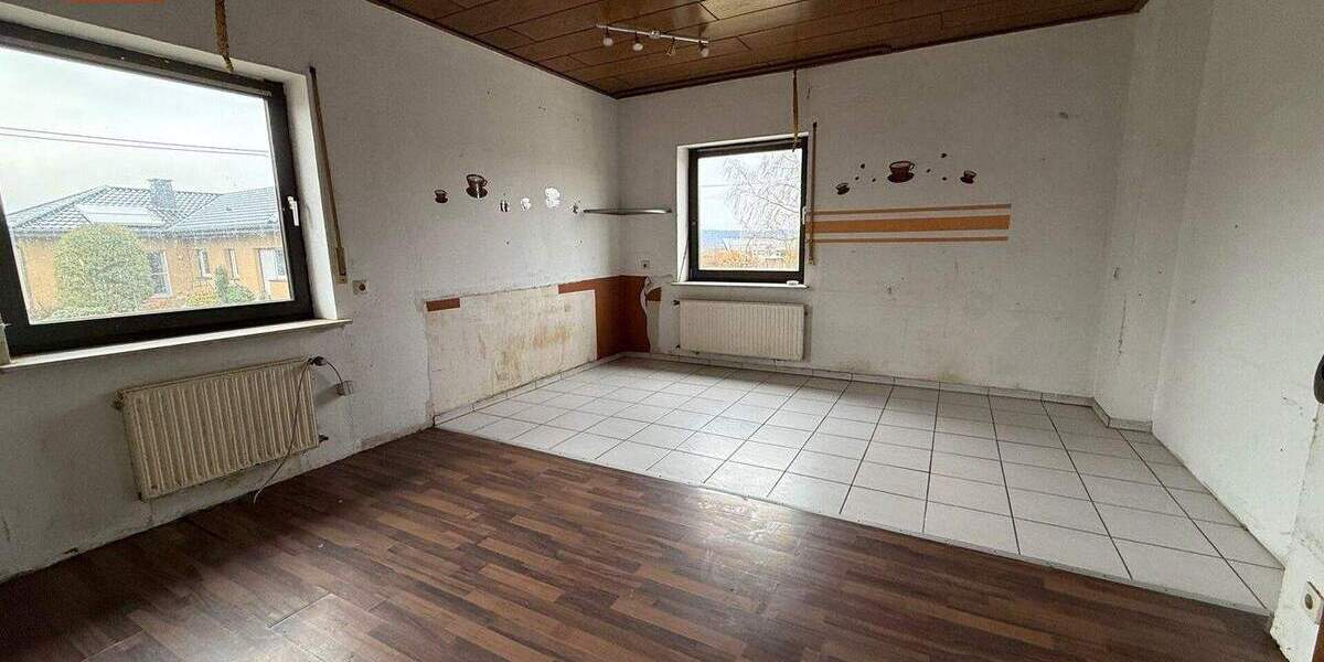 Einfamilienhaus Neustadt (Wied) Neustadt - 6 Zimmer, 167 m&sup2;, 219.000&euro; | Angebot:25668158