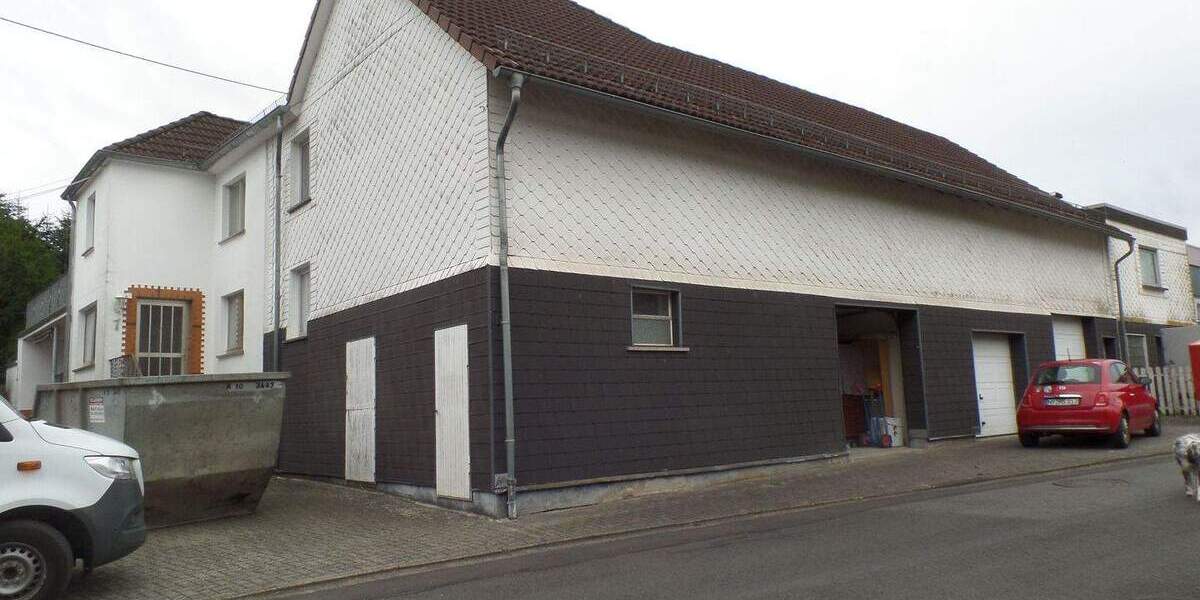 Einfamilienhaus Oberdreis - 1 Zimmer, 242 m&sup2;, 235.000&euro; | Angebot:25732785