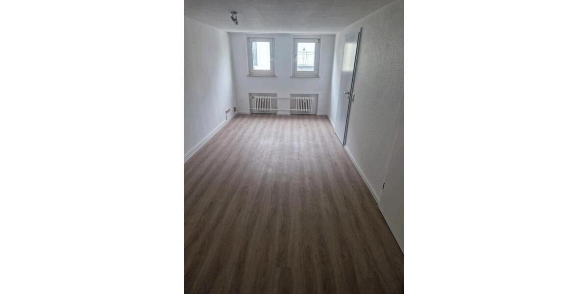 Etagenwohnung Andernach - 4 Zimmer, 95 m&sup2;, 1.000&euro; | Angebot:25049815