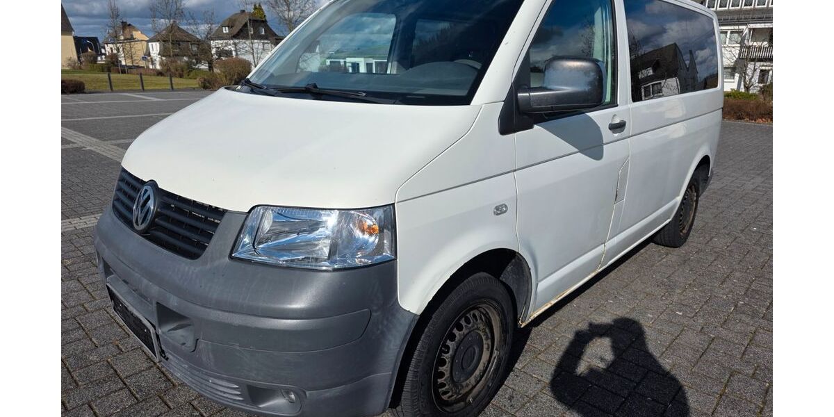 VW T5 Transporter 296.000 km 4.499 &euro; Ebernhahn 56424