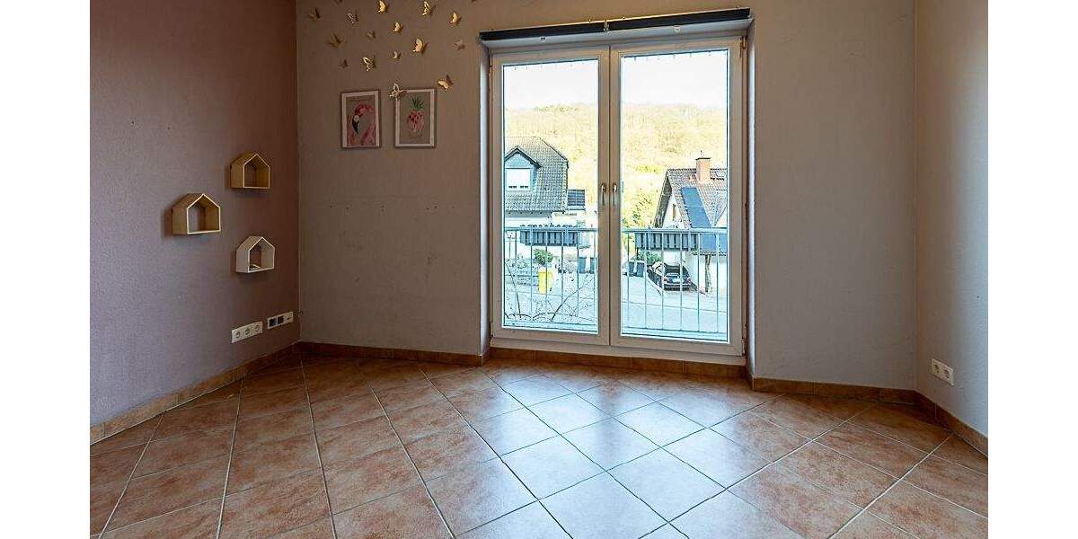 Einfamilienhaus Bad Neuenahr-Ahrweiler Lohrsdorf - 7 Zimmer, 185 m&sup2;, 595.000&euro; | Angebot:25739721
