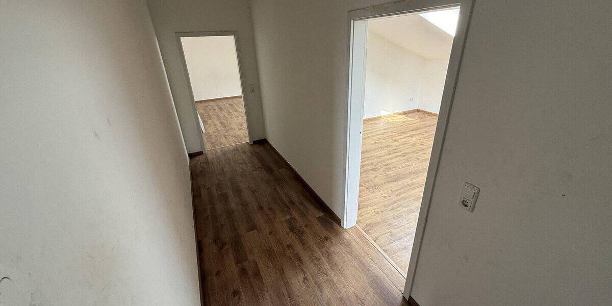 Einfamilienhaus Ransbach-Baumbach Baumbach - 1 Zimmer, 255 m&sup2;, 2.250&euro; | Angebot:26550261