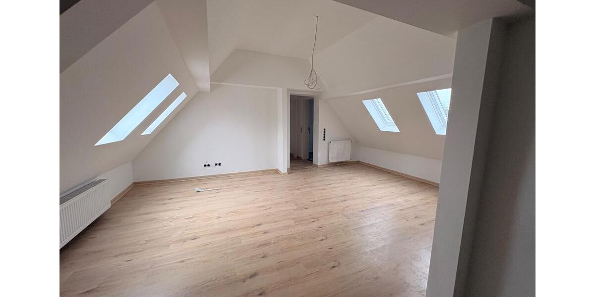 Dachgeschoßwohnung Bendorf - 2.5 Zimmer, 70 m&sup2;, 900&euro; | Angebot:25406738