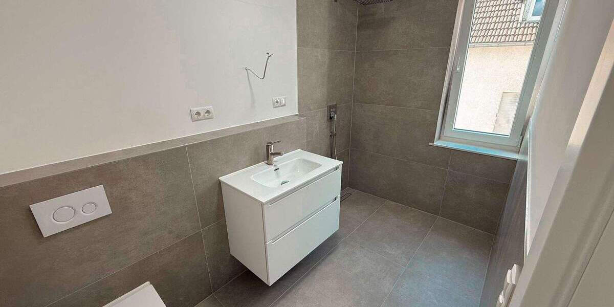 Doppelhaushälfte Neuwied Engers - 7 Zimmer, 160 m&sup2;, 539.000&euro; | Angebot:25742439