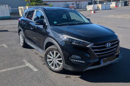 Hyundai TUCSON 82.000 km 16.300 &euro; Asbach 53567