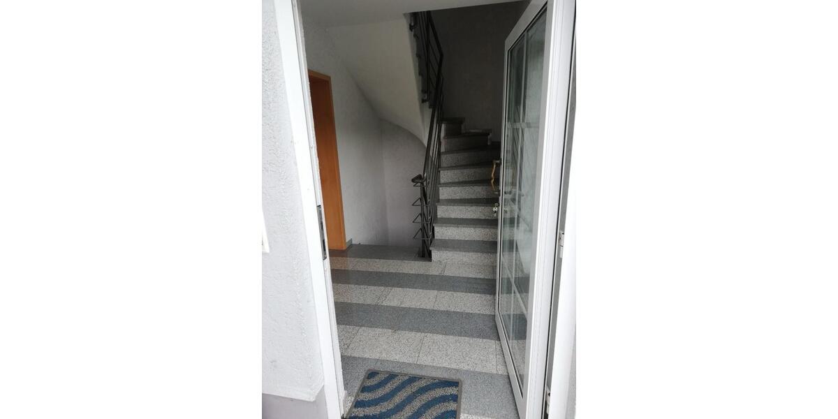 Dachgeschoßwohnung Breitscheid - 3 Zimmer, 72 m&sup2;, 620&euro; | Angebot:25860012