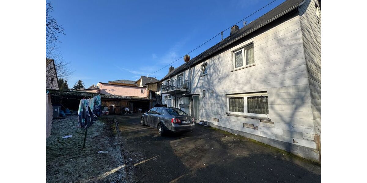 Provisionsfrei* Attraktives Investitionsobjekt im Herzen von Wirges - Mehrfamilienhaus mit Potenzial (Sanierung über KFW mit bis zu 45% Tilgungszuschuss möglich) - Mehrfamilienhaus, Wohnhaus Wirges | Angebot:19508927