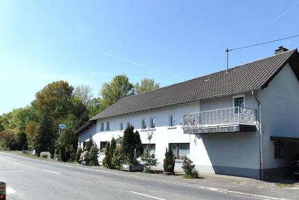 Haus Windhagen - 7 Zimmer, 390 m&sup2;, 695.000&euro; | Angebot:25893396