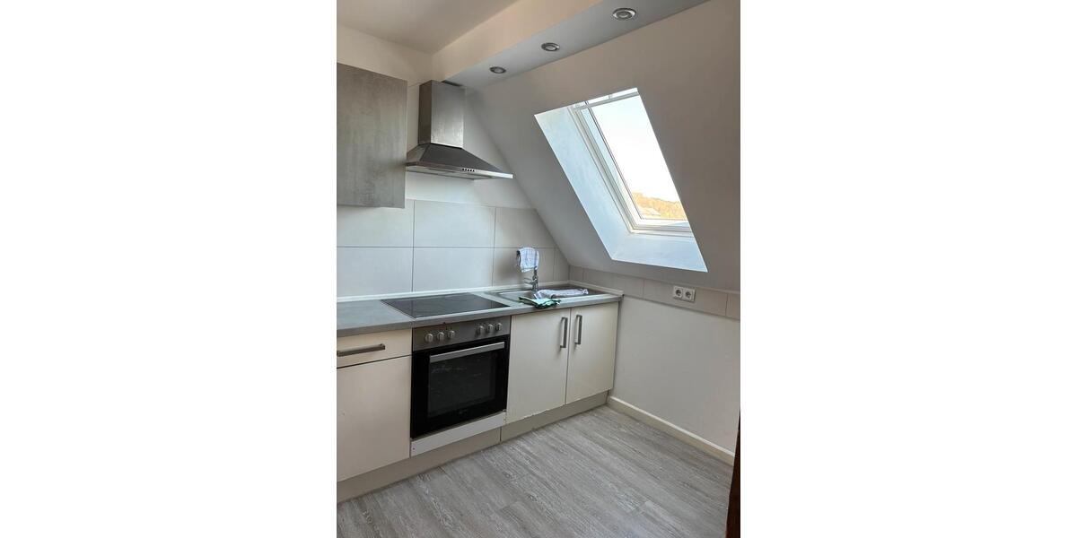 Dachgeschoßwohnung Nickenich - 2 Zimmer, 45 m&sup2;, 30&euro; | Angebot:25906880