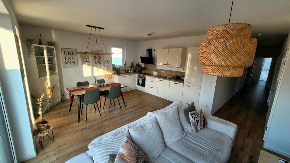 Etagenwohnung Großmaischeid - 3 Zimmer, 106 m&sup2;, 985&euro; | Angebot:25860000