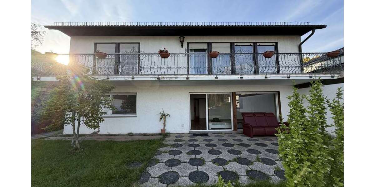 Etagenwohnung Vettelschoß - 2 Zimmer, 72 m&sup2;, 900&euro; | Angebot:26934709