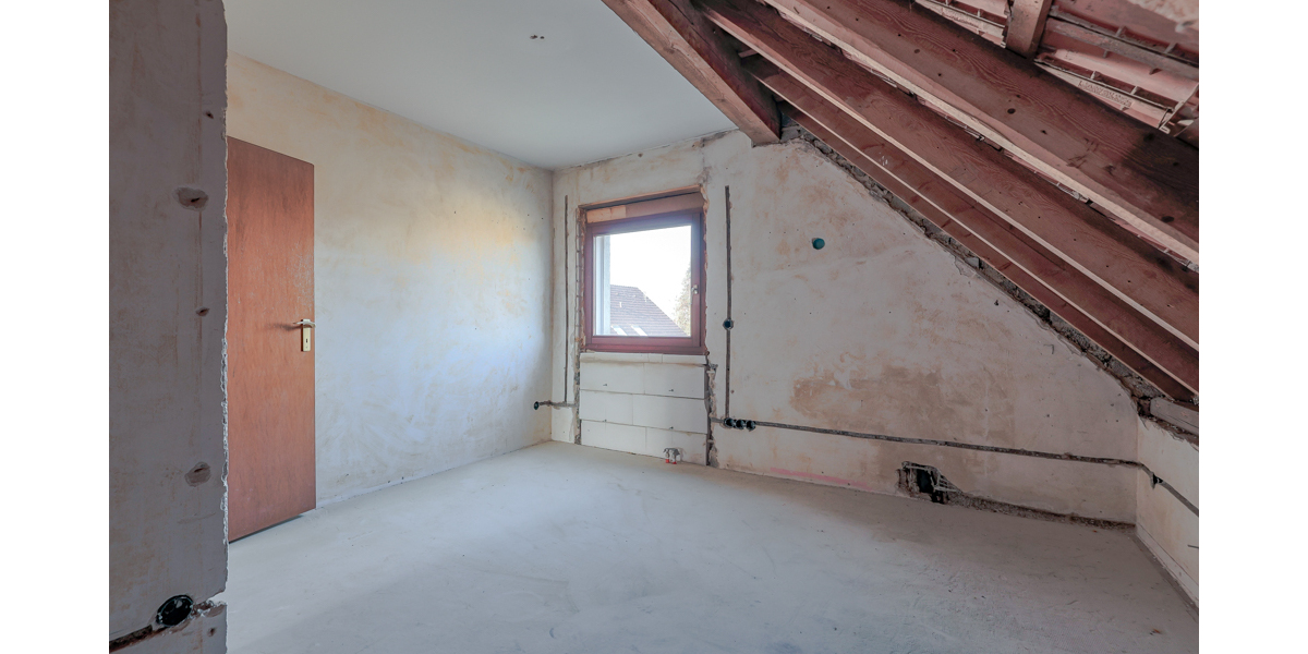 Rohdiamant mit Potenzial: Entkerntes Haus mit viel Platz für Mensch & Tier. 5686 m² Grundstück! - Einfamilienhaus Bad Honnef / Aegidienberg Aegidienberg | Angebot:25097239