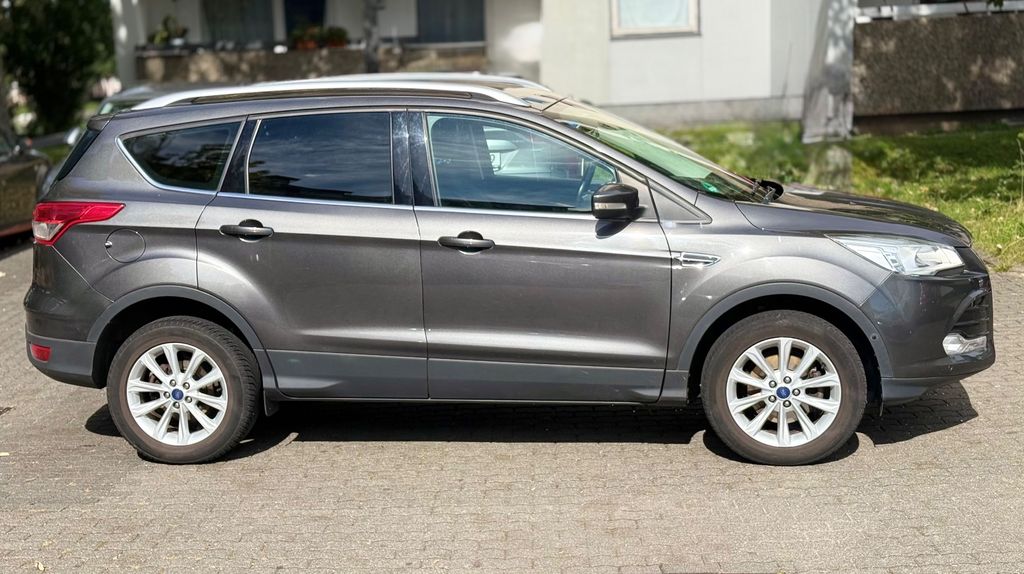 Ford Kuga 95.000 km 9.400 &euro; Koblenz 56075