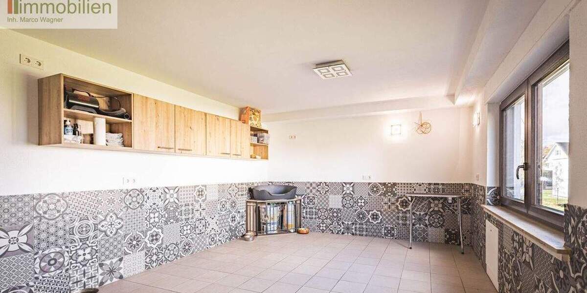 Mehrfamilienhaus, Wohnhaus Breitscheid - 9 Zimmer, 200 m&sup2;, 725.000&euro; | Angebot:25690720