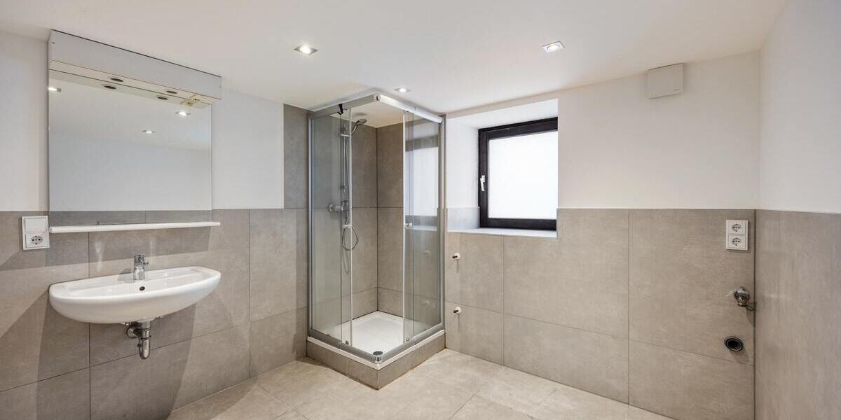 Zweifamilienhaus mit 3x Garagen nur 2 Min zur A3 - Zweifamilienhaus Mogendorf | Angebot:25081818