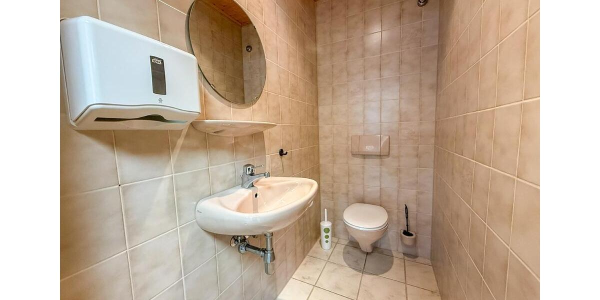 Gewerbeobjekt Straßenhaus - 528&euro; | Angebot:25371445