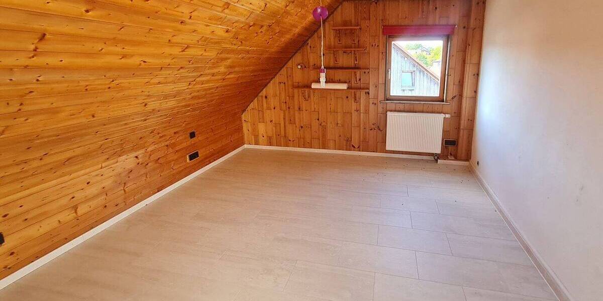 Einfamilienhaus Rüscheid - 8 Zimmer, 200 m&sup2;, 295.000&euro; | Angebot:25691878