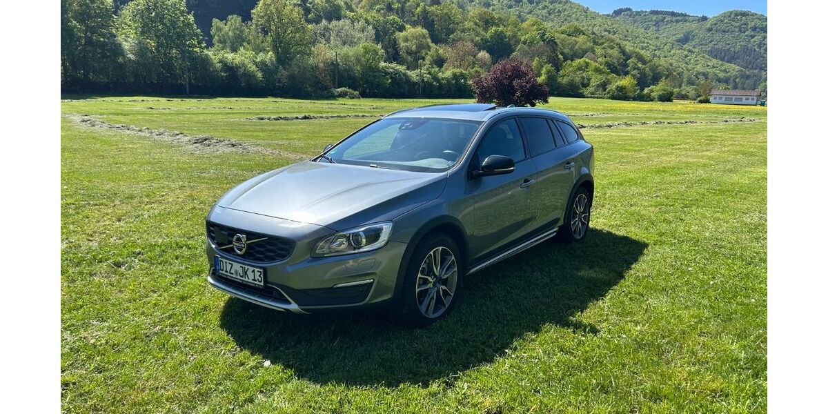 Volvo V60 Cross Country 100.000 km 19.999 &euro; Koblenz 56073