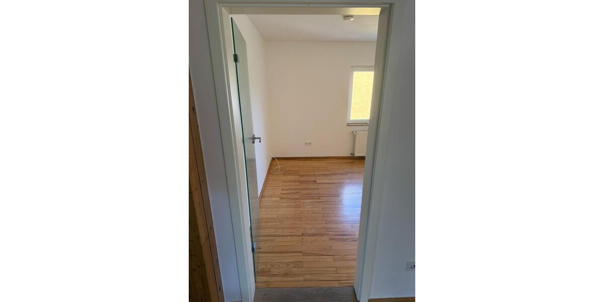 Etagenwohnung Dürrholz - 2 Zimmer, 78 m&sup2;, 690&euro; | Angebot:25887785